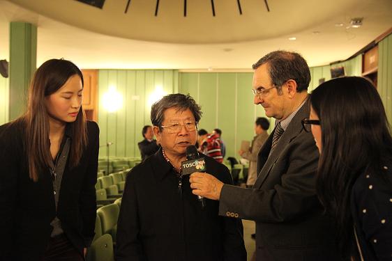 意大利托斯卡纳电视台采访中国书画世界行联合会常务副主席于志学.JPG 意大利托斯卡纳电视台采访中国书画世界行联合会常务副主席于志学.JPG